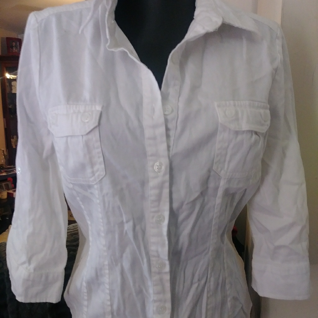 Apt 9. Button Down